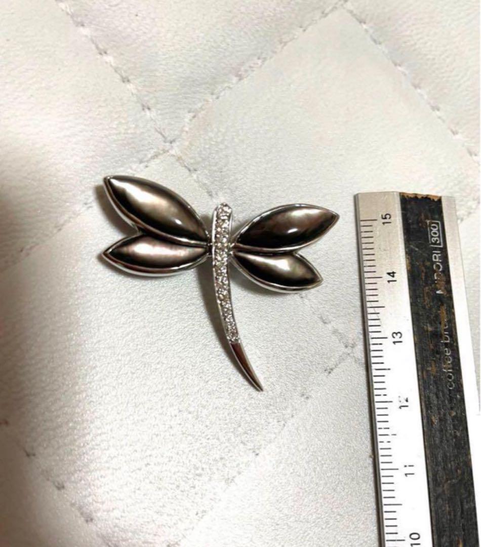 K18WG ホワイトゴールド　とんぼモチーフ　ダイヤモンドブローチ　ほぼ未使用