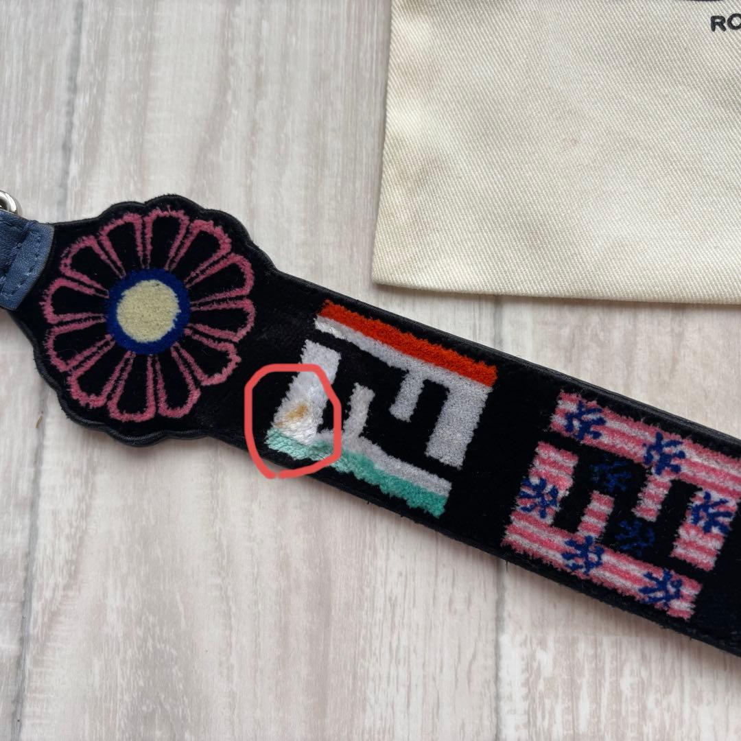 FENDI ⭐︎フェンディミニストラップユー シルバー金具 ⭐︎バッグチャーム