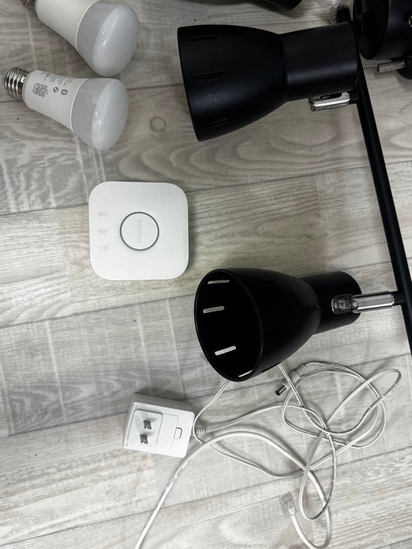 PHILIPS Hue スポットライト 4灯 RGB電球4個 Bridge付き