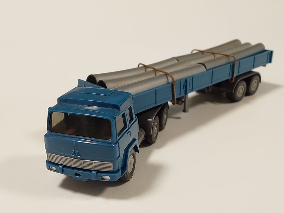 ミニカー WIKING Magirus Truck-Trailer with pipes