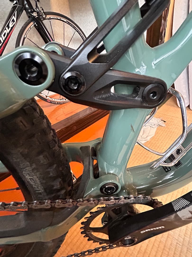 林Stumpjumper Alloy　MTBフルサス　29（サイズS3）