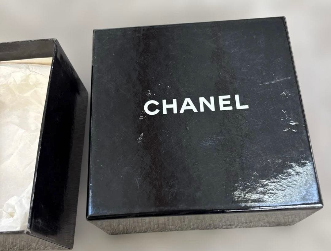 【稀少】【ヴィンテージ】CHANELカメリア ブローチ シャネルプレート付き