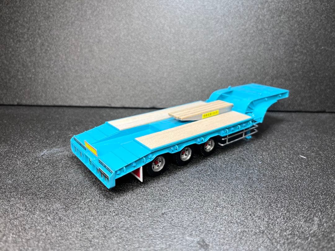 24⭐︎　1/50 3軸ショートトレーラー　建機　重機