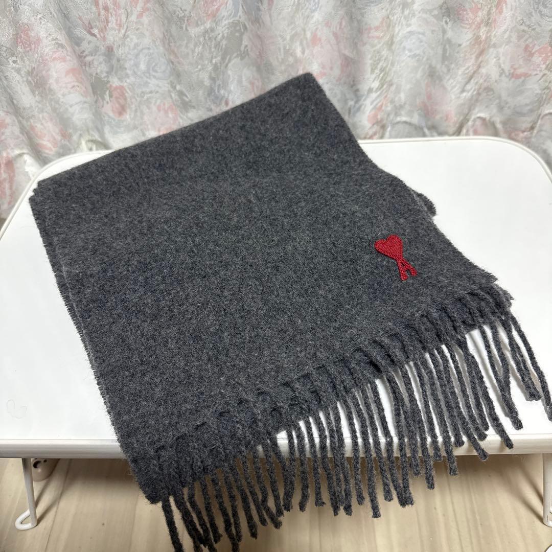 アミパリス　グレー　マフラー