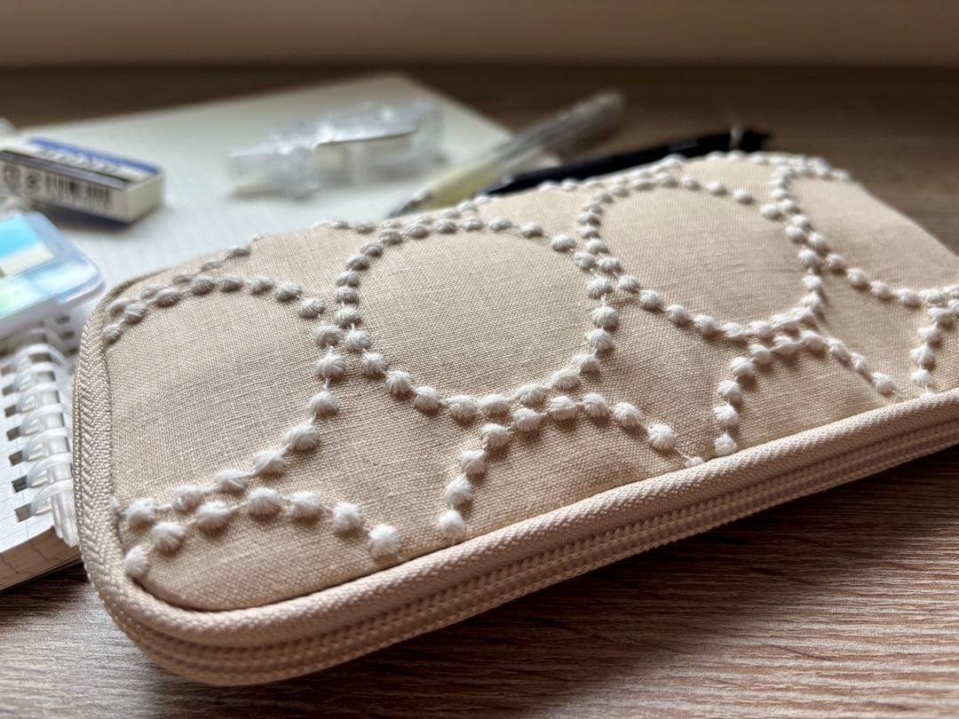 banana【キーポーチ／ペンケース】ミナペルホネン タンバリン