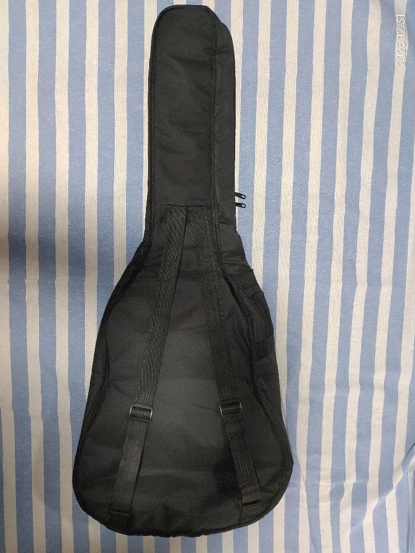 初心者用MORRISのドレッドノートタイプのフォークギターMD-507N美品です