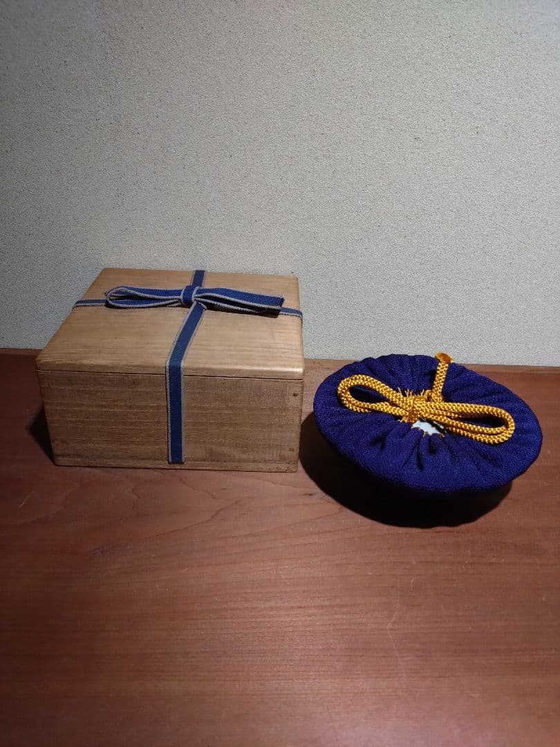 珠光青磁 平茶碗 米色青磁