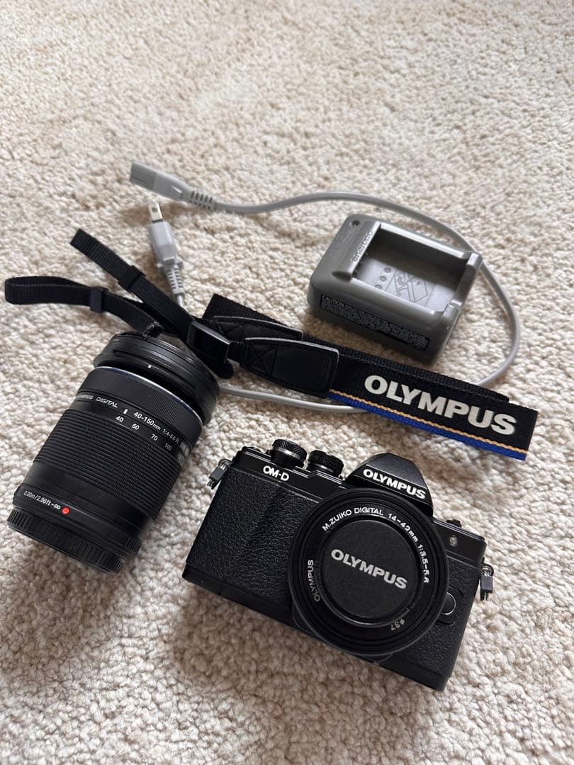 OLYMPUS OM-D E-M10Ⅱ 美品　デジタル一眼レフカメラ