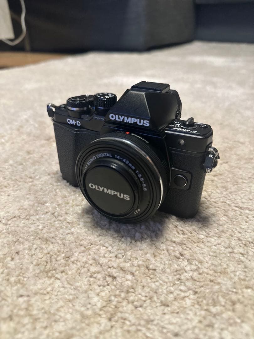 OLYMPUS OM-D E-M10Ⅱ 美品　デジタル一眼レフカメラ