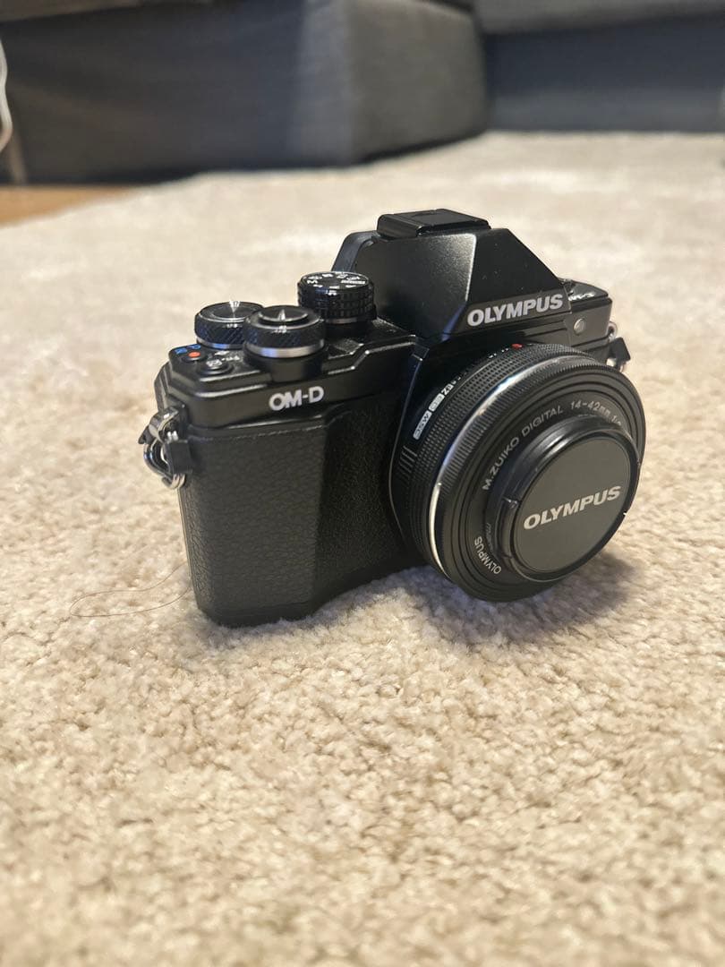 OLYMPUS OM-D E-M10Ⅱ 美品　デジタル一眼レフカメラ