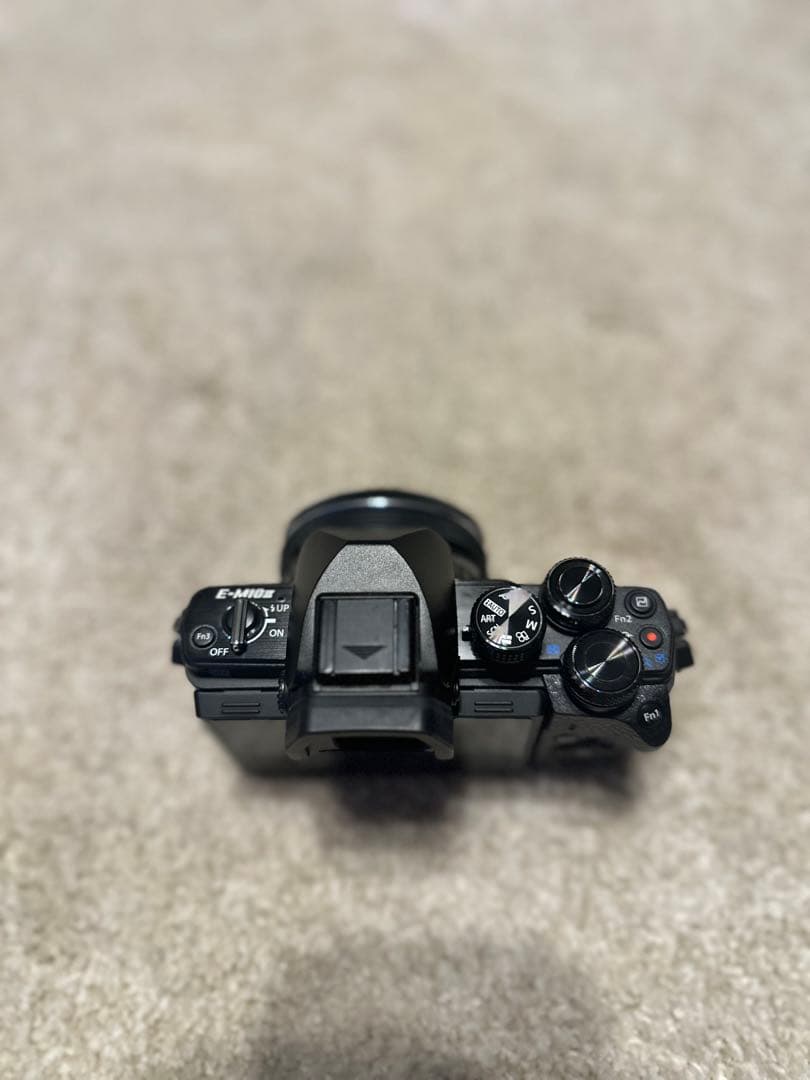 OLYMPUS OM-D E-M10Ⅱ 美品　デジタル一眼レフカメラ