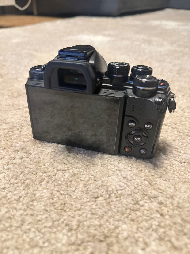 OLYMPUS OM-D E-M10Ⅱ 美品　デジタル一眼レフカメラ