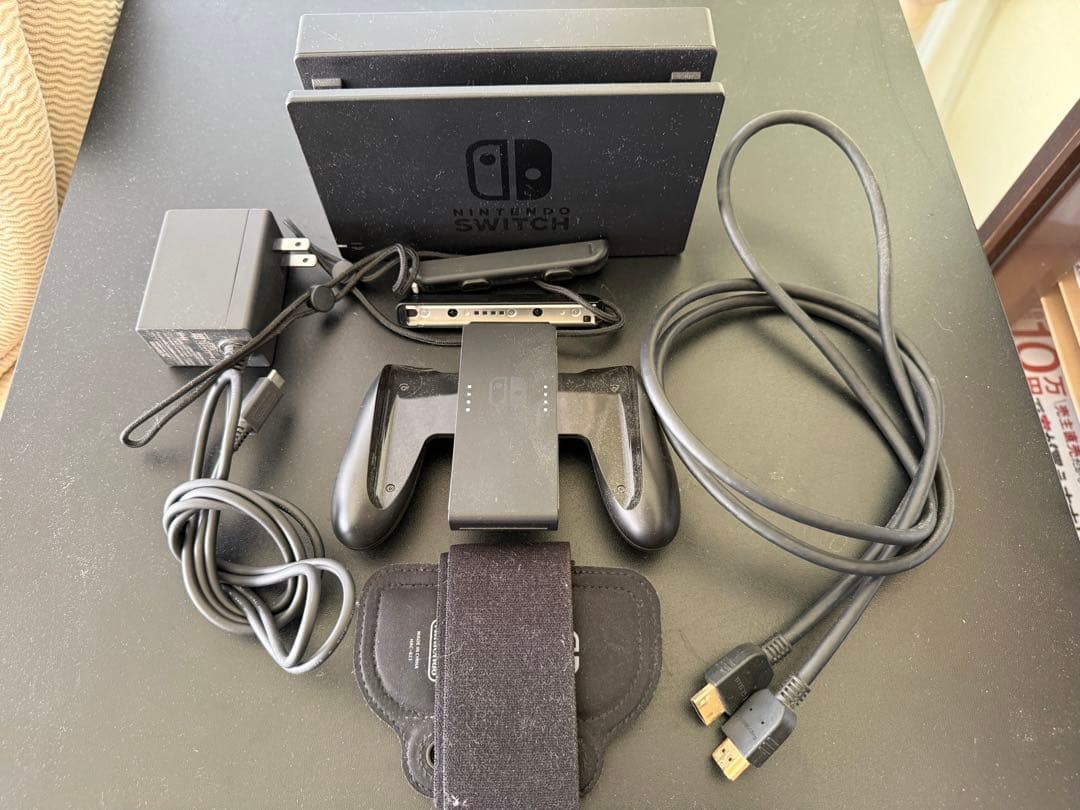 Nintendo Switch （本体と付属品一式）