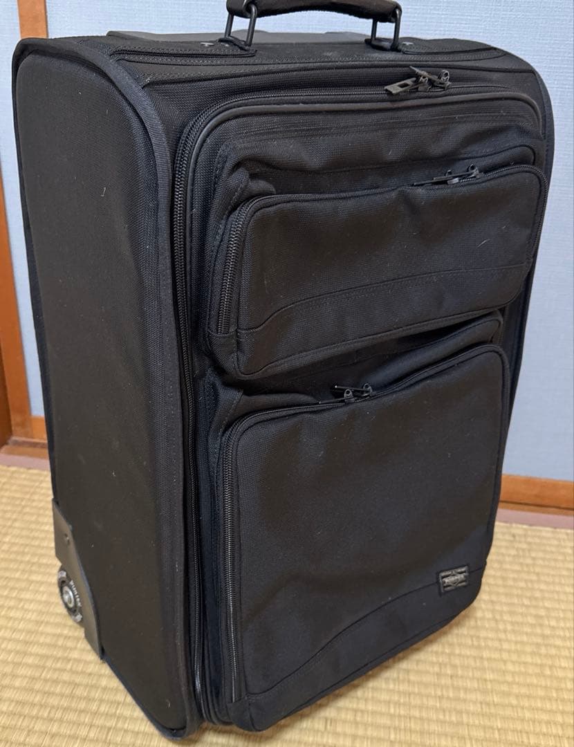 ブラック キャリーケース
