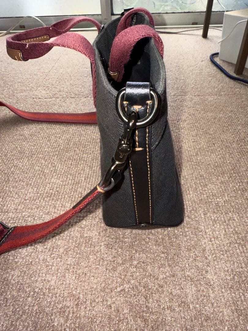 COACH ショルダーバッグ ブラック/バーガンディ