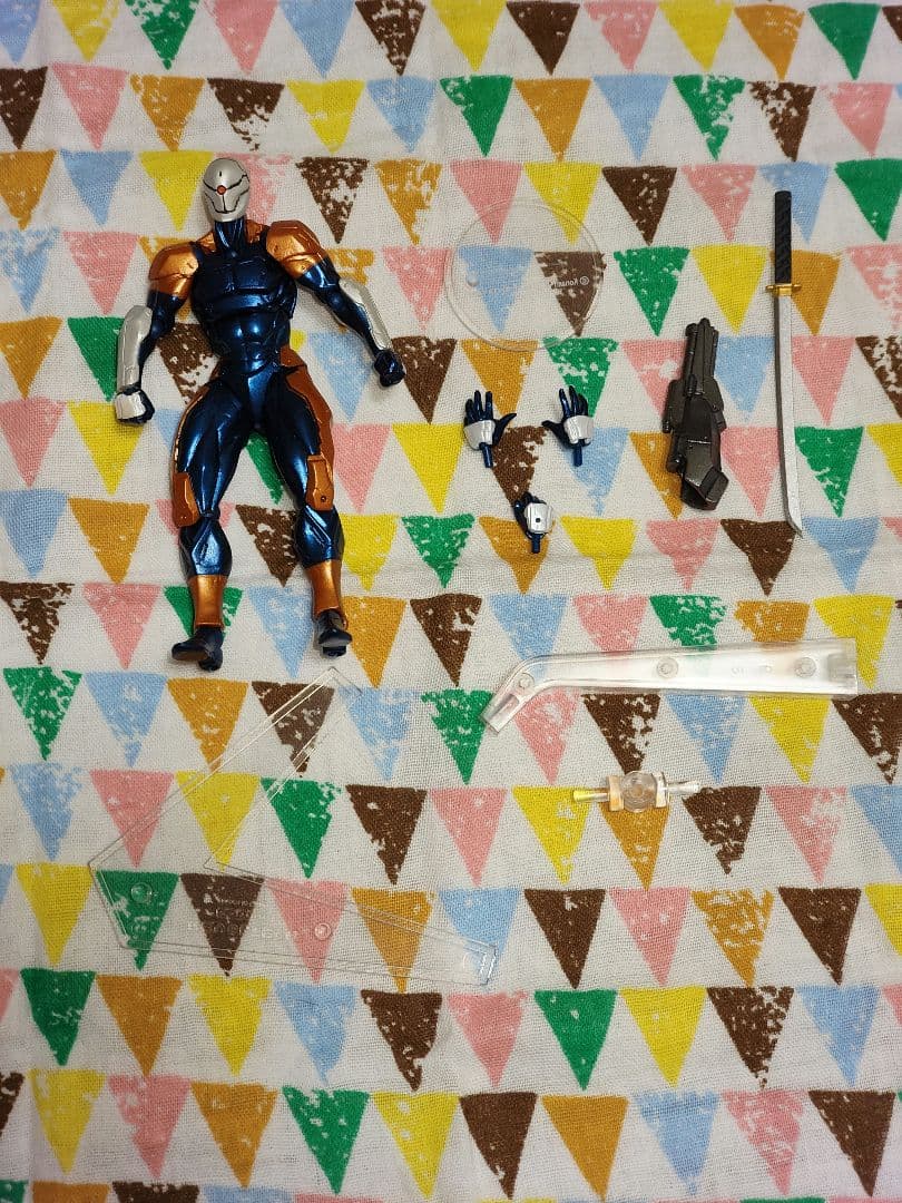 リボルテックミニ メタルギアソリッド　サイボーグ忍者