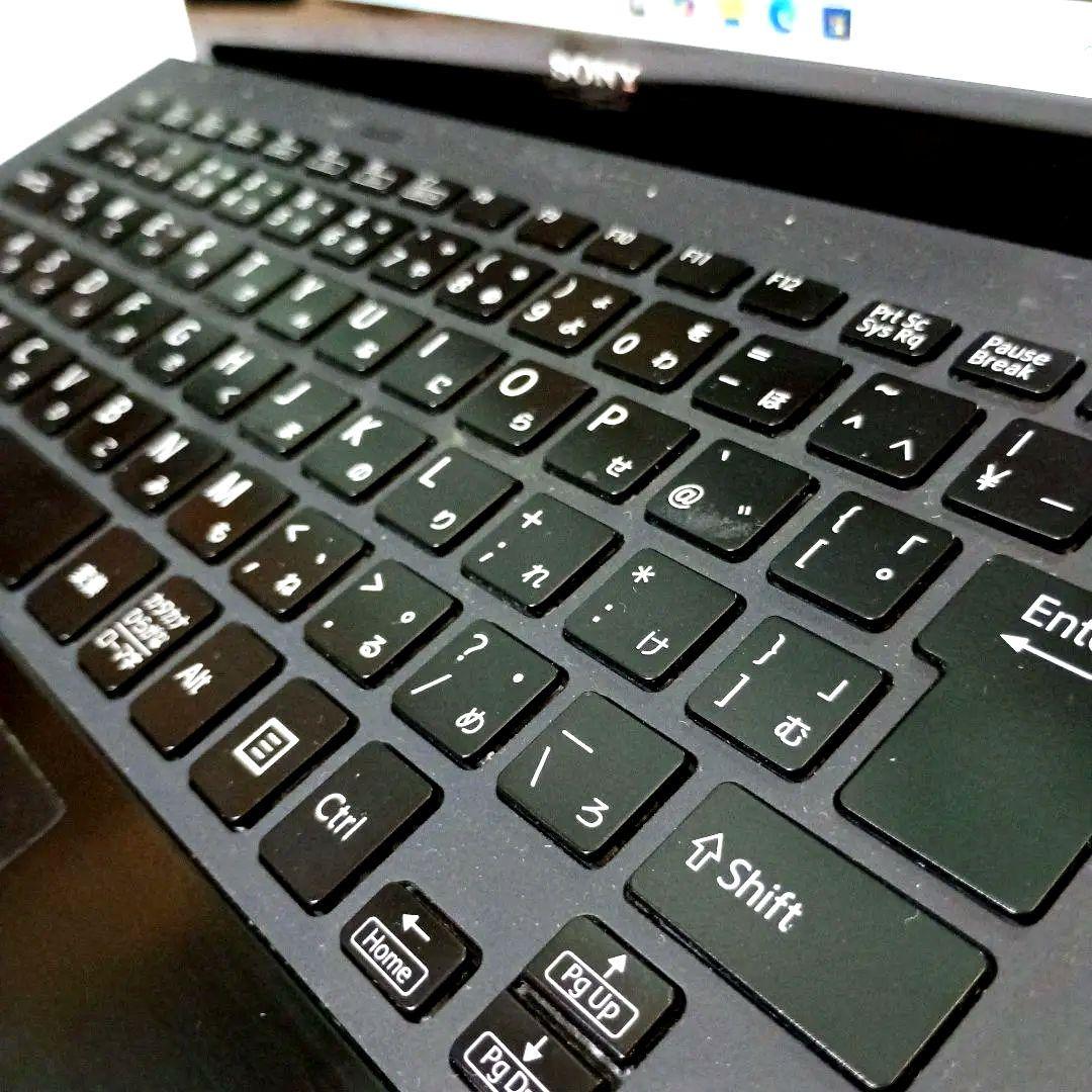 Sony VAIO i7 SSD512GB バッテリー9時間超 残量99％