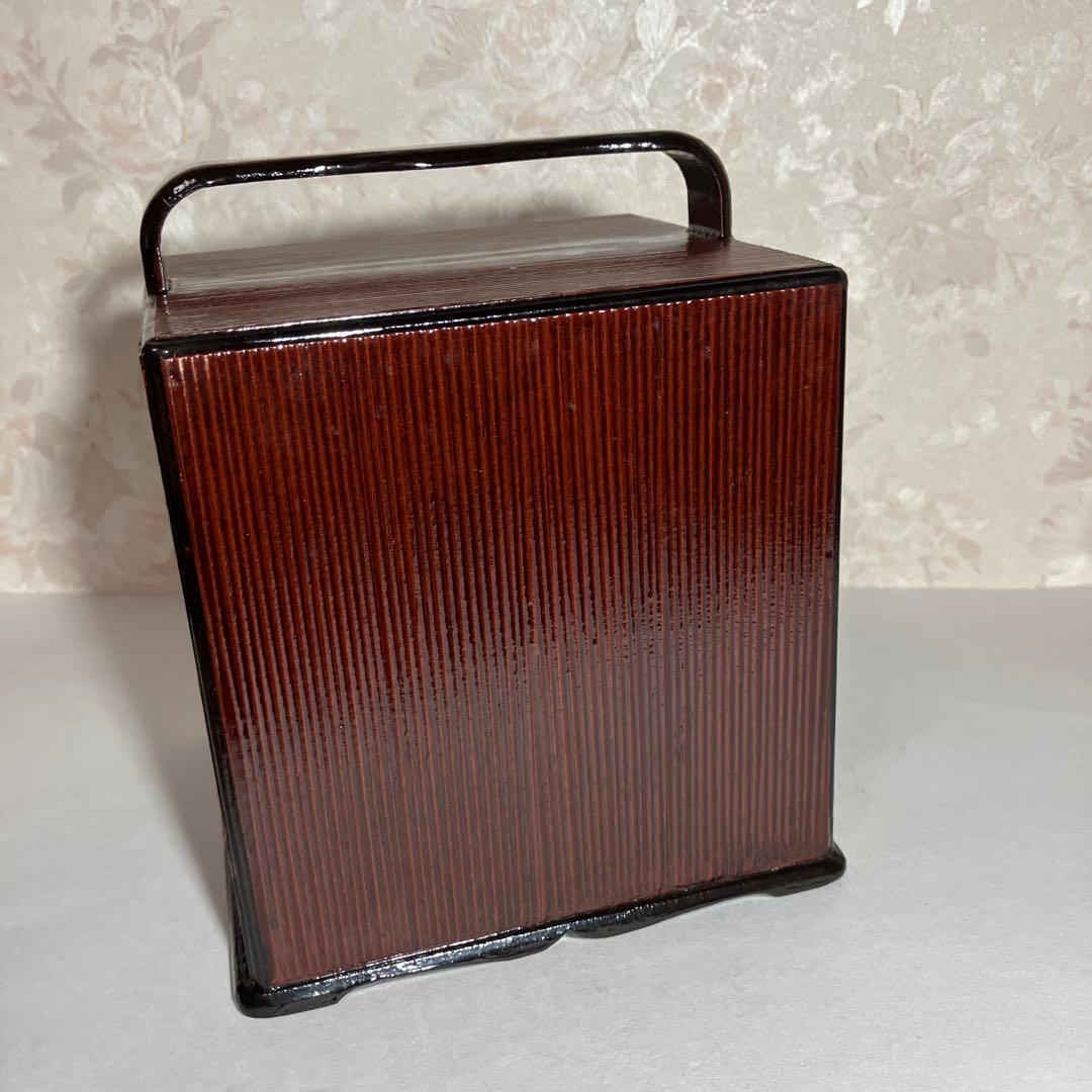 骨董紅溜塗り手提げ付き三段菓子箪笥