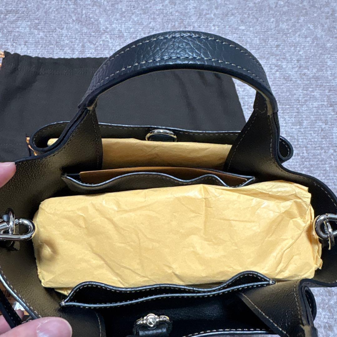 【週末限定値下げ】TODS レザー　バッグ　マイクロ　ブラック