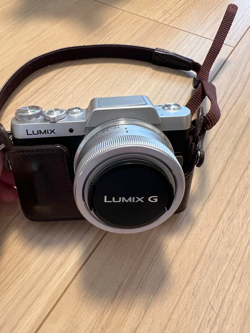 Panasonic DMC-GF7W ミラーレス一眼 カメラ