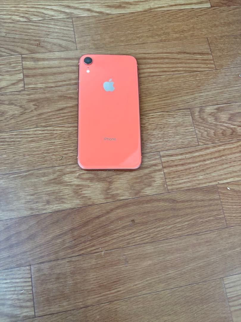 ジャンク品　【simロック解除済】iPhonexr コーラル