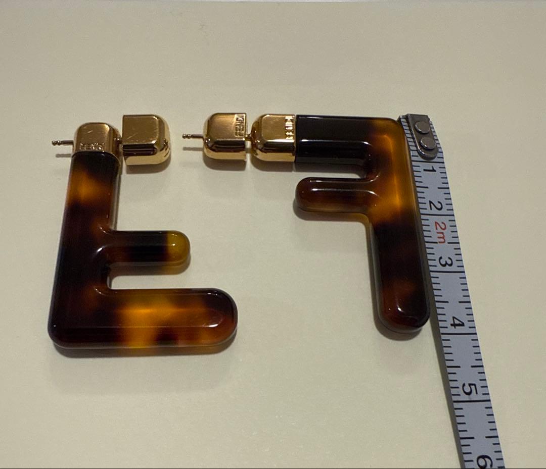 フェンディ　FENDI FF イヤリング　べっこう風