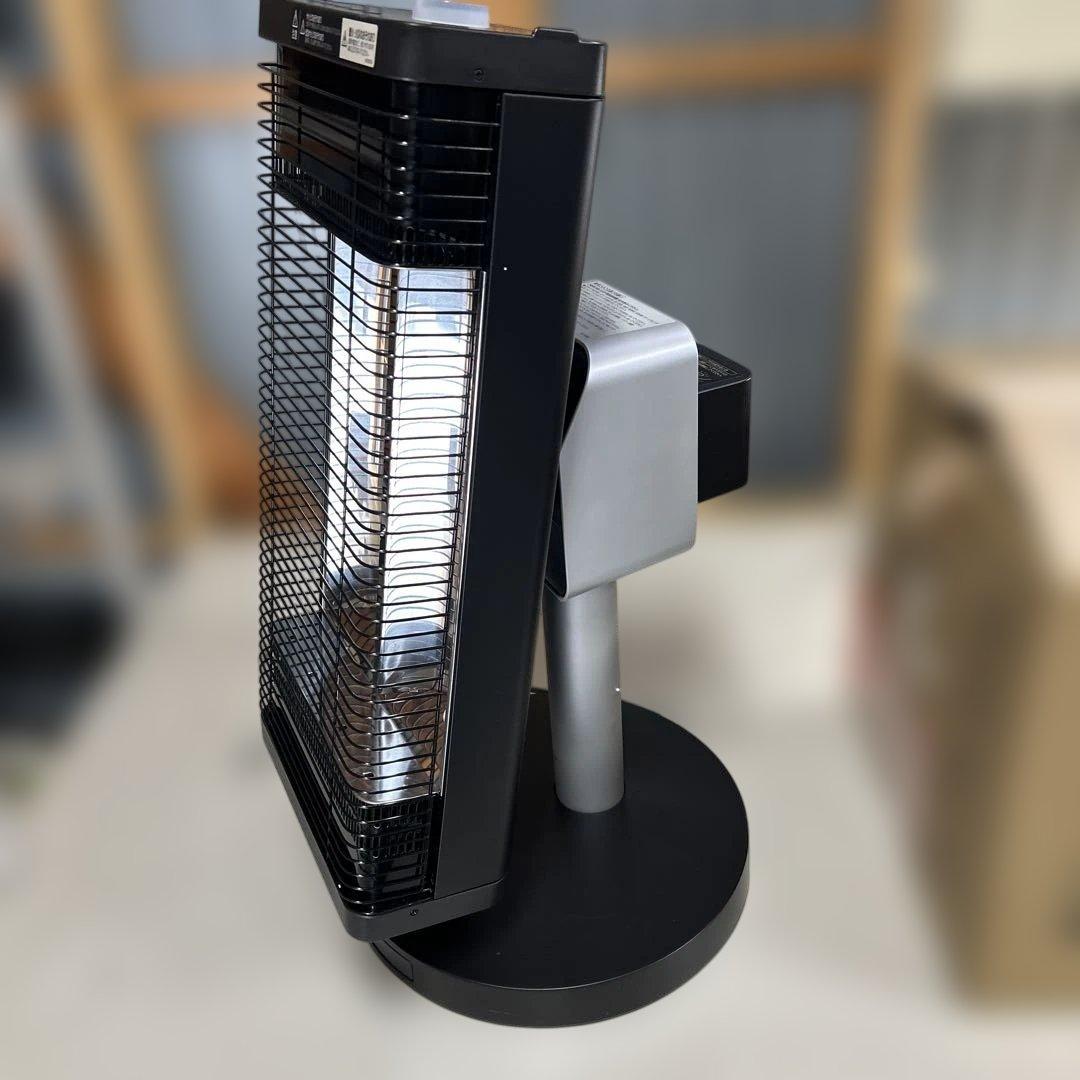 ダイキン　遠赤外線暖房機　セラムヒート　美品　ほぼ未使用。