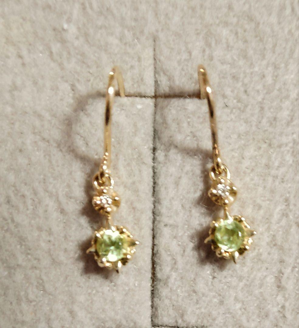 4℃　k10金 ピアス　ダイヤモンド　ペリドット