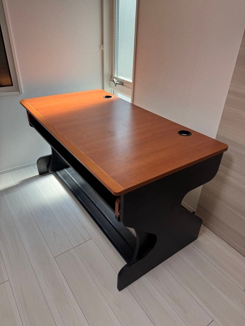 DTM用デスク Zaor(ザオール) MIZA M