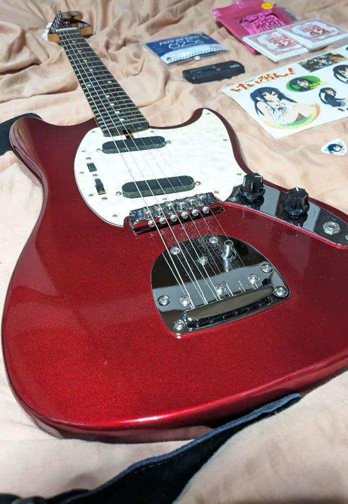 限定版 けいおん！中野梓 モデルギター 中古美品 ソフトケース シール ピック有