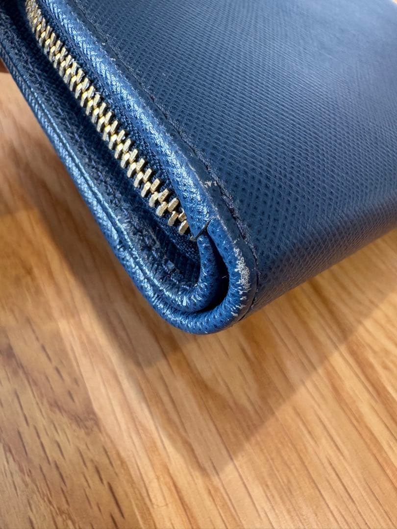 PRADA ブルー レザー 財布