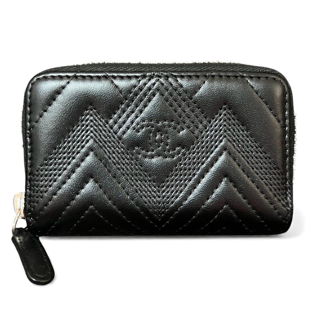 CHANEL シャネル ラムスキン Vステッチ刺繍 ラウンドジップ ケース