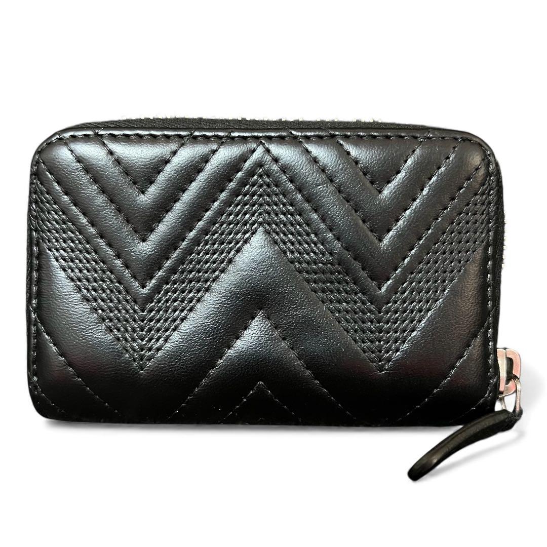 CHANEL シャネル ラムスキン Vステッチ刺繍 ラウンドジップ ケース