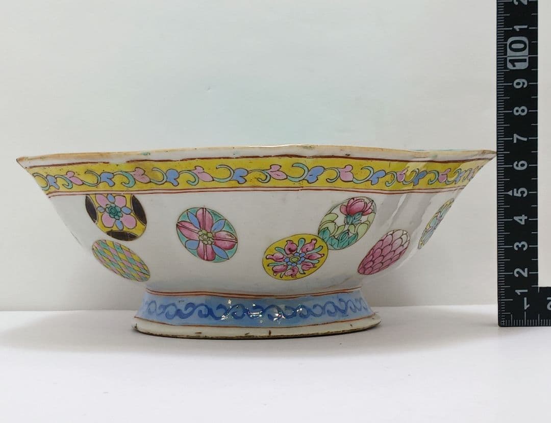 Y2375 中国 手彩 六角粉彩中鉢 在銘印有　く