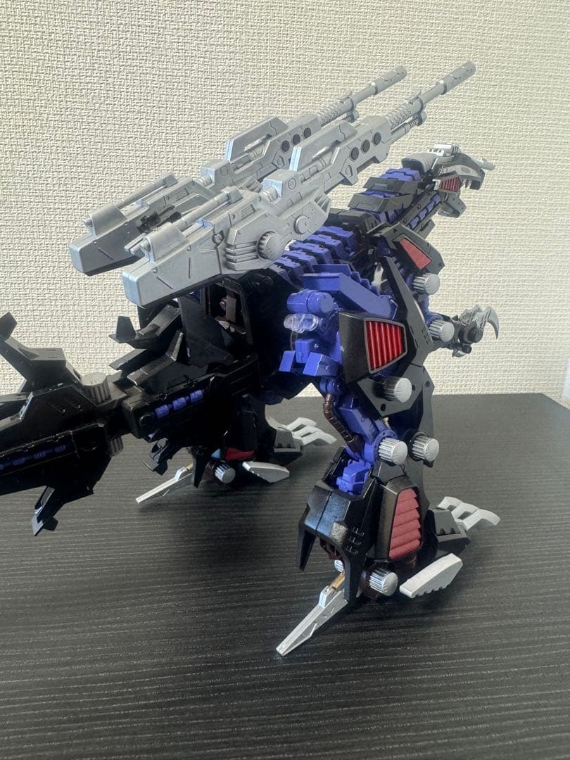 ジェノザウラー　ゾイドHMM 完成品　塗装済