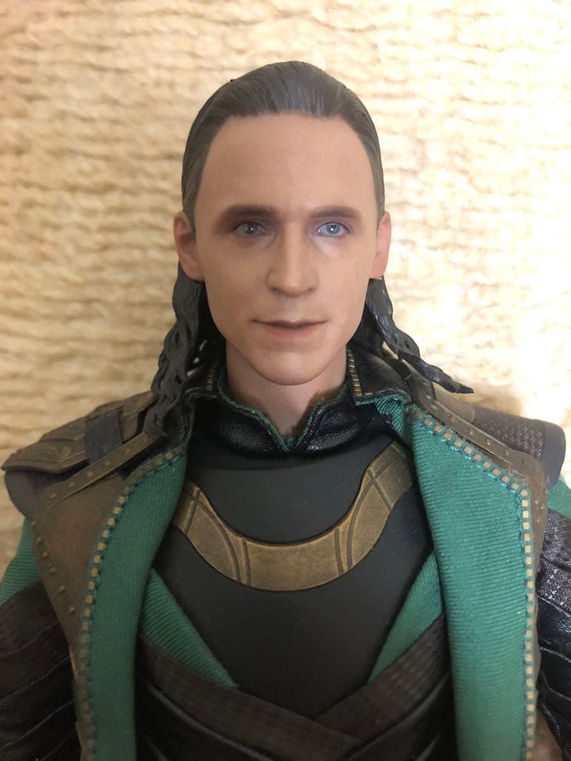 ホットトイズ　2体セット　アベンジャーズ　ロキ　ソー　ディズニー　エンドゲーム