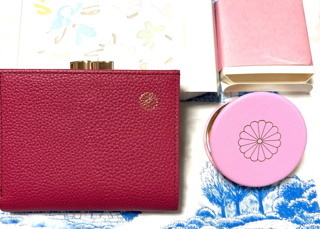 【皇居限定 財布・コンパクトミラー 】ピンク東御苑 本丸 売店 本革