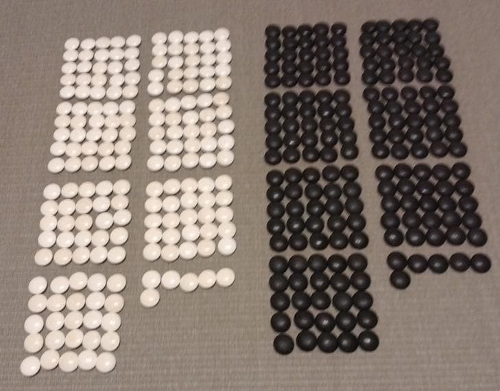 本榧足付碁盤 碁石 碁笥箱 碁盤用桐箱（値下げしました）