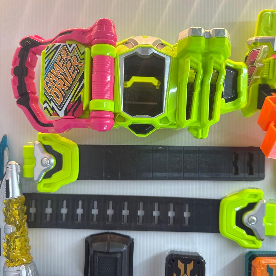 仮面ライダーエグゼイド　DXゲーマドライバー　& ガシャット　セット　♫