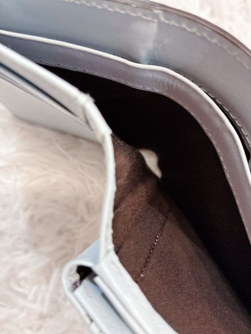 【美品】russet レザーベルトハーフウォレット　二つ折り財布　グレー