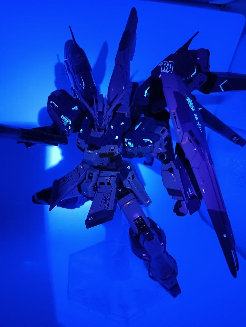 RGHiニューガンダム塗装完成品ジャンク