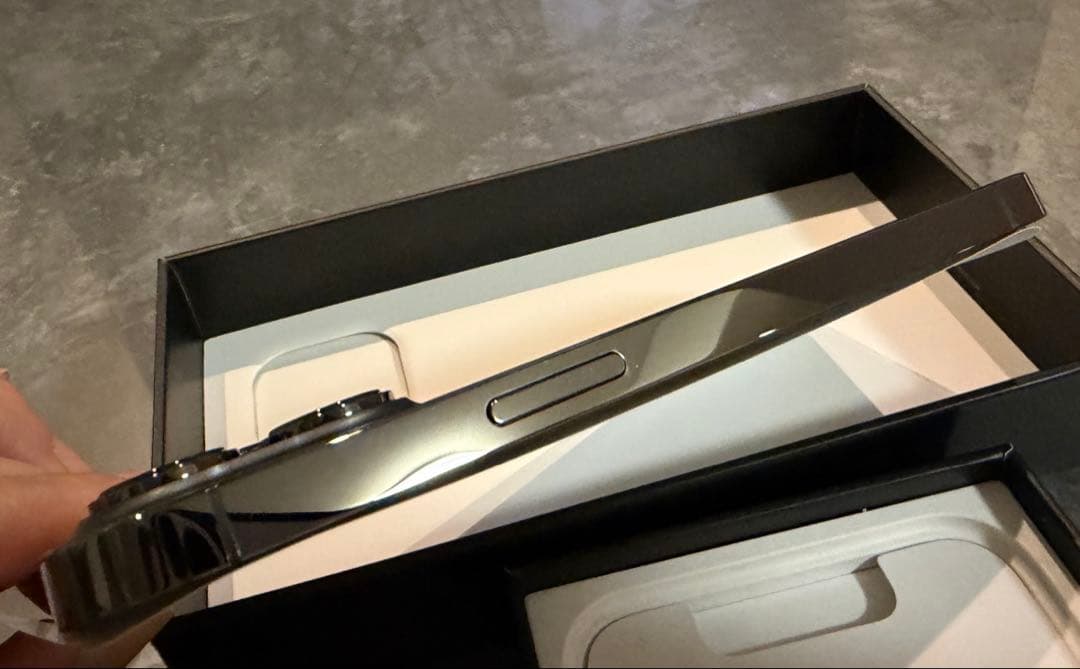 【新品未使用】iPhone 13 Pro グラファイト 本体　SIMフリー