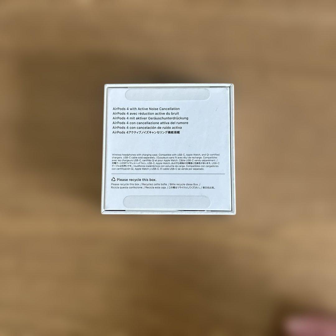 【美品】AirPods 4 アクティブノイズキャンセルワイヤレスイヤホン ケース