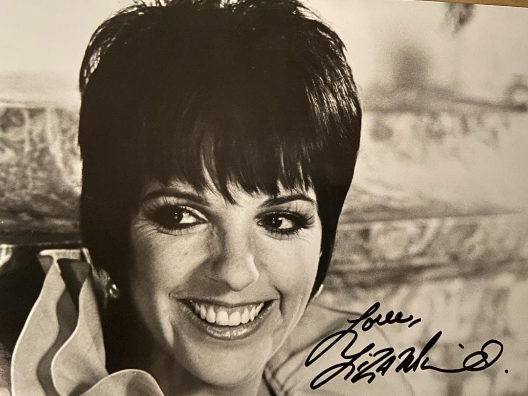 Liza Minnelli （ライザ・ミネリ）直筆サイン