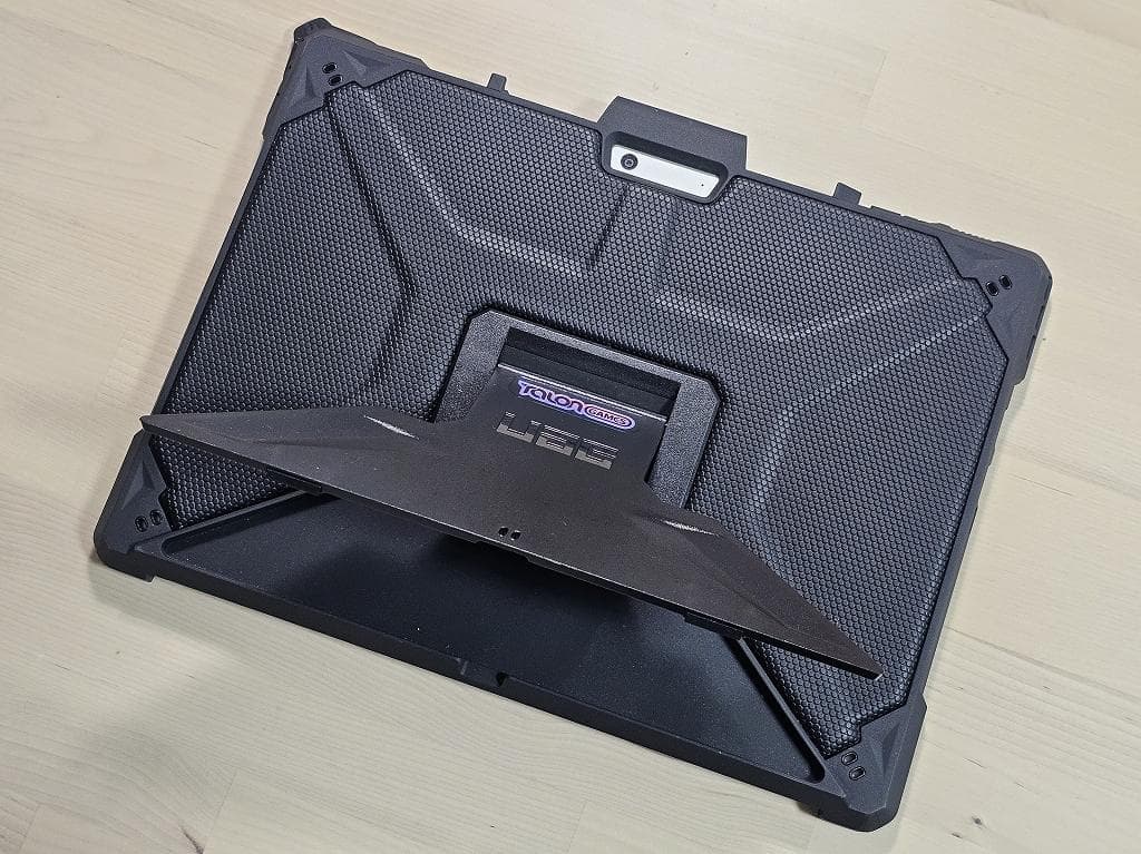 Surface Pro 9 WiFiモデル（専用キーボード・マウス付き）