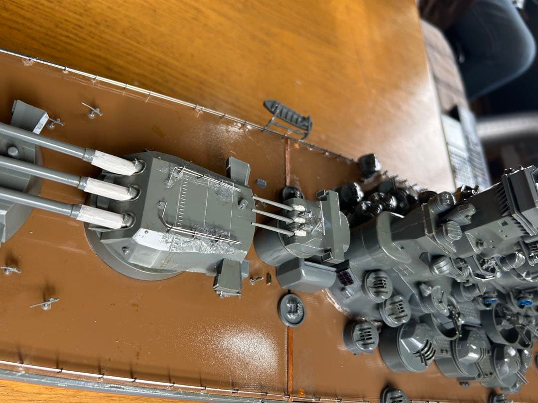 超大型戦艦大和1350mmテーブルからはみ出ます。精密製作完成品、送料込み販売