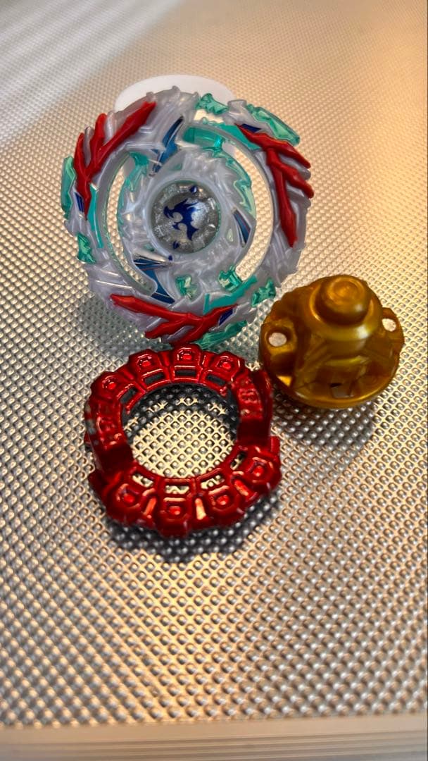 ベイブレードバースト ドレインファブニル8.Nt クリムゾンホワイトver