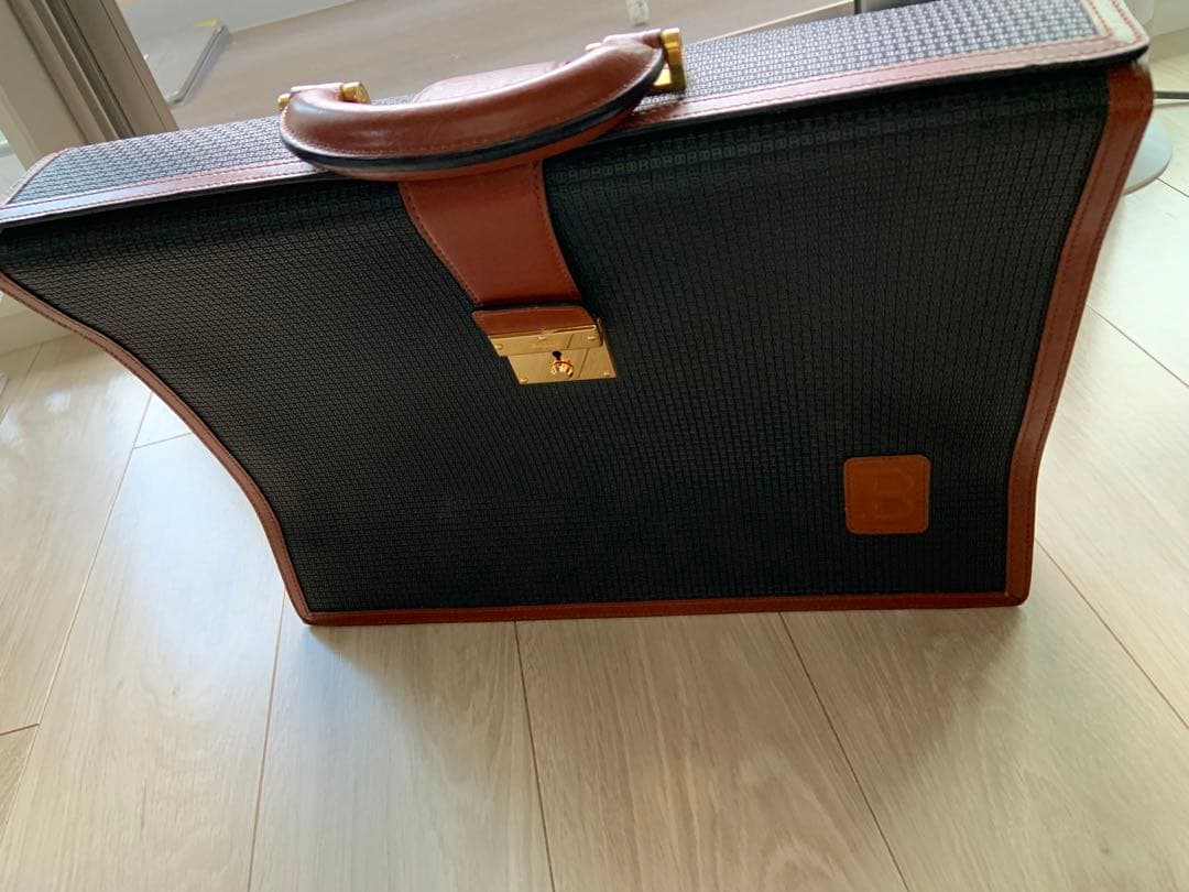 値下げVINTAGE オールドバリーレトロ鍵付ブリーフケースOLD BALLY
