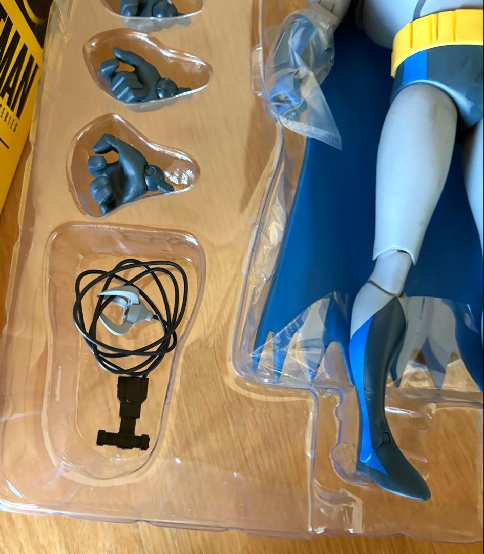 バットマン・アドベンチャー　ハイエンド1/6スケール可動式フィギュア