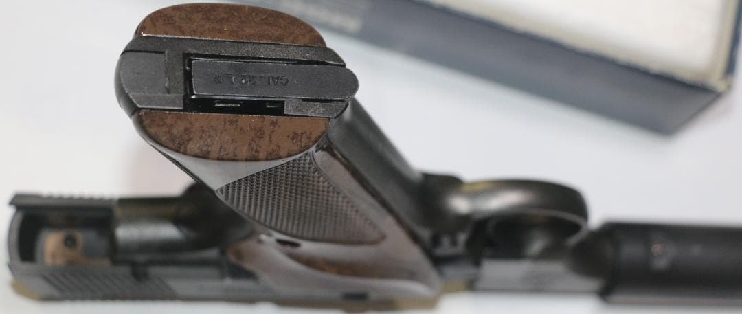 MGC　ＨＷ樹脂製モデルガン コルトウッズマン 短消音器付　 SPG合法品